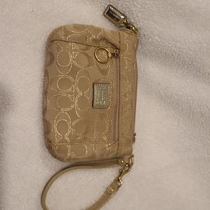 Wristlet